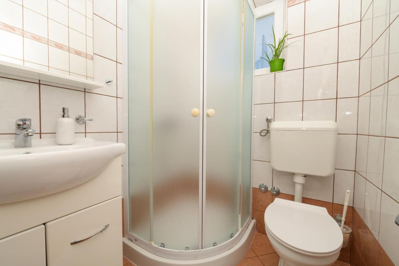 Apartmani Noris Martinšćica Eksteriør bilde