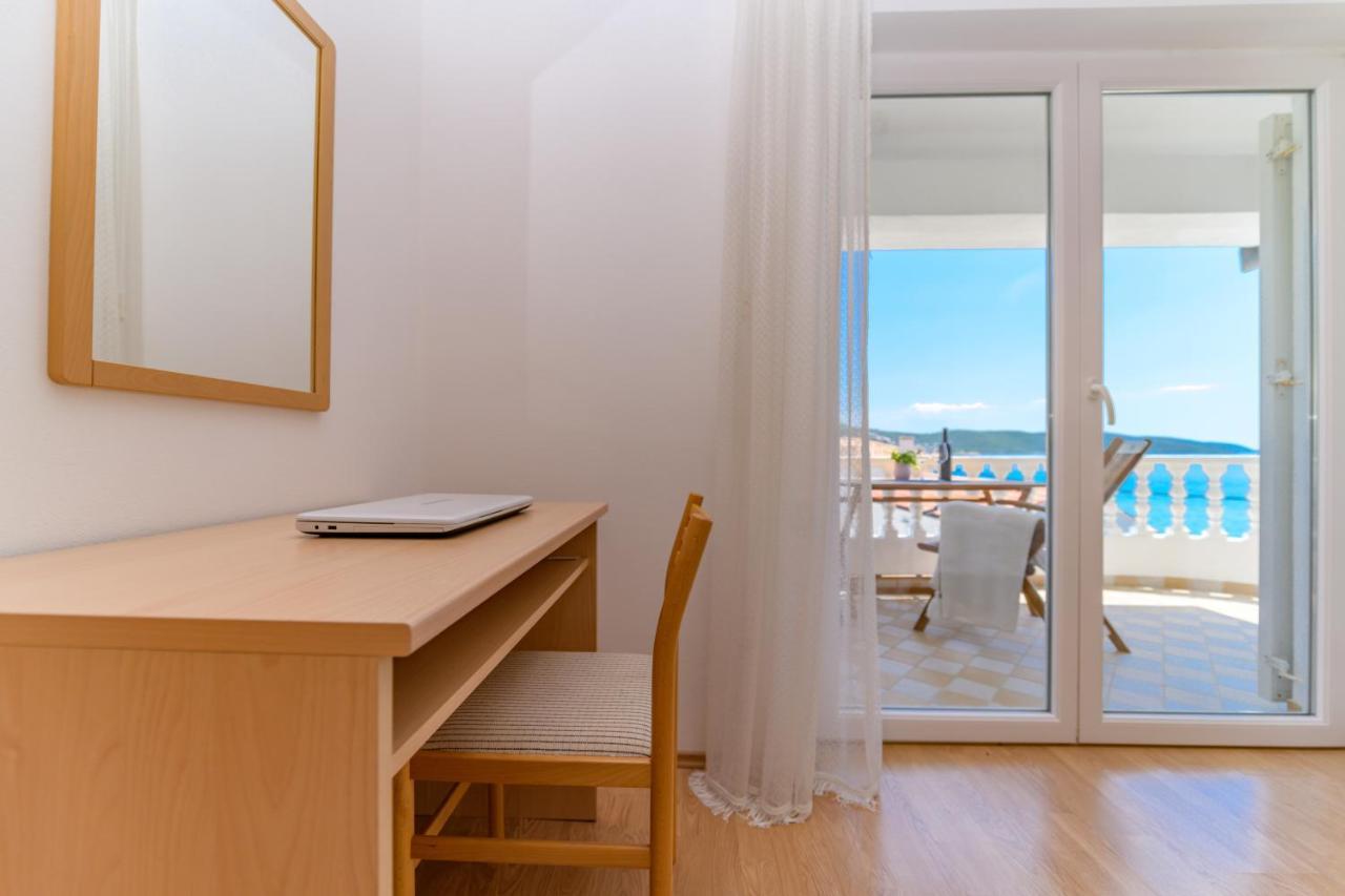 Apartmani Noris Martinšćica Eksteriør bilde