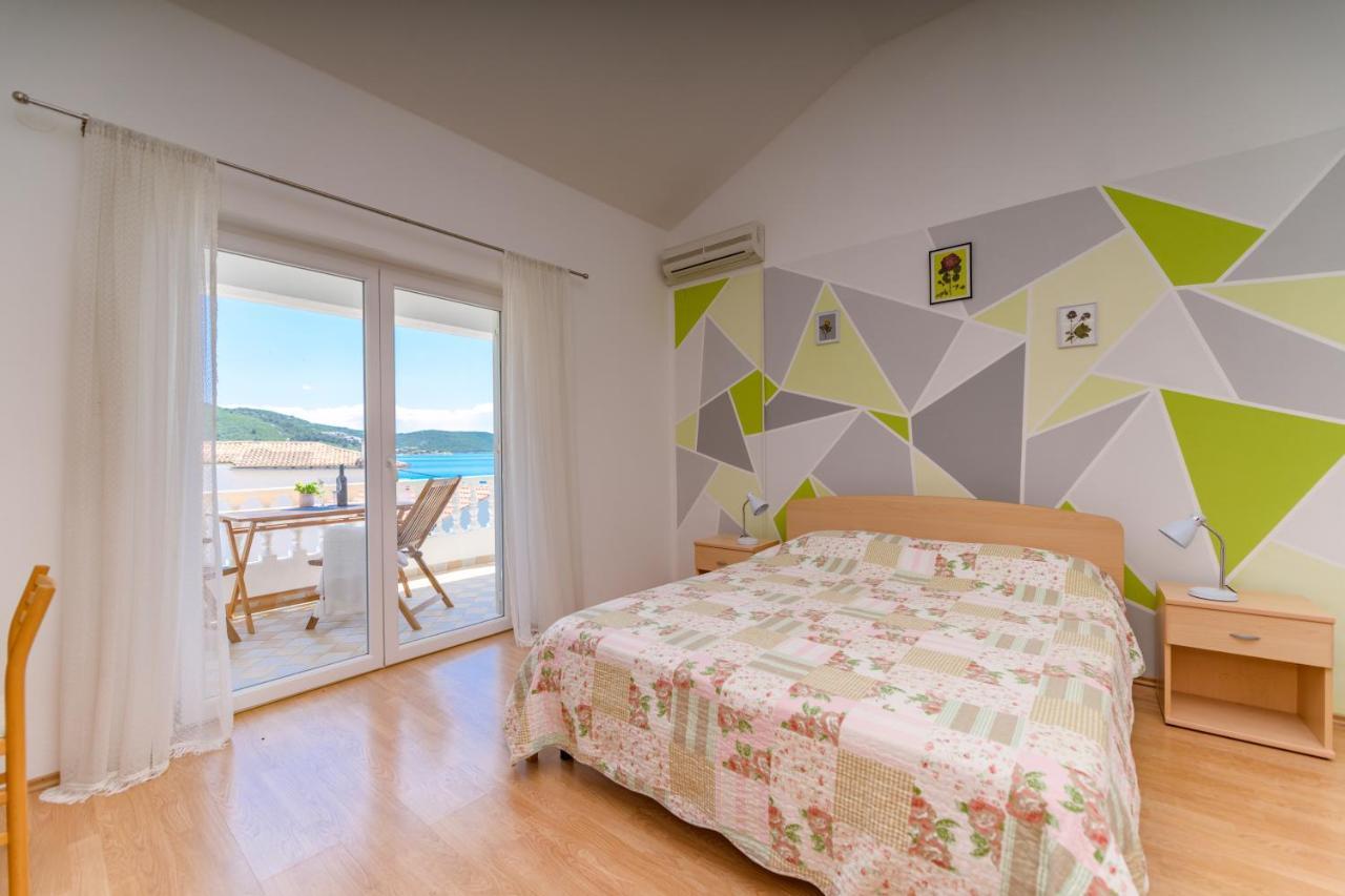 Apartmani Noris Martinšćica Eksteriør bilde