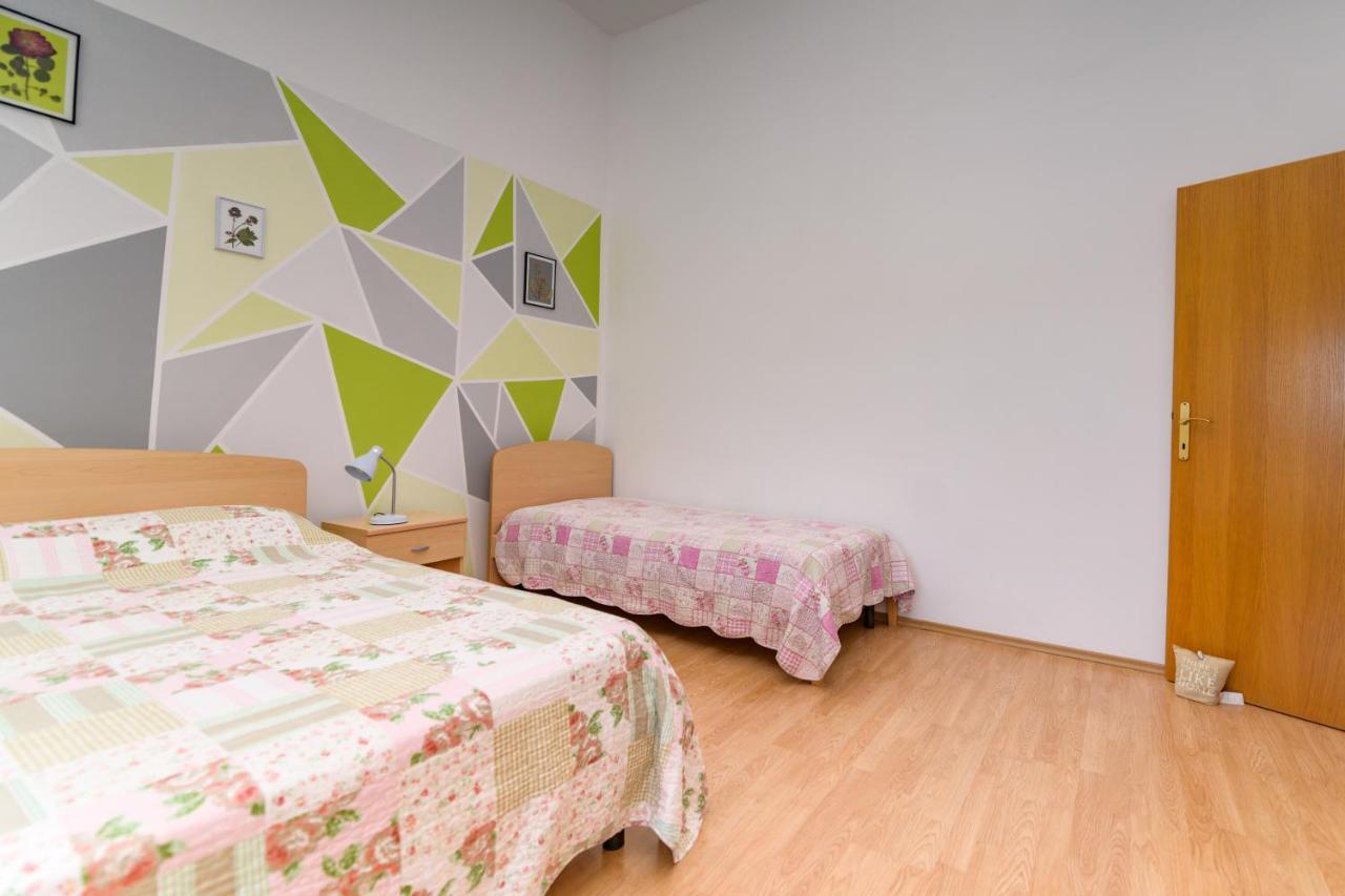 Apartmani Noris Martinšćica Eksteriør bilde