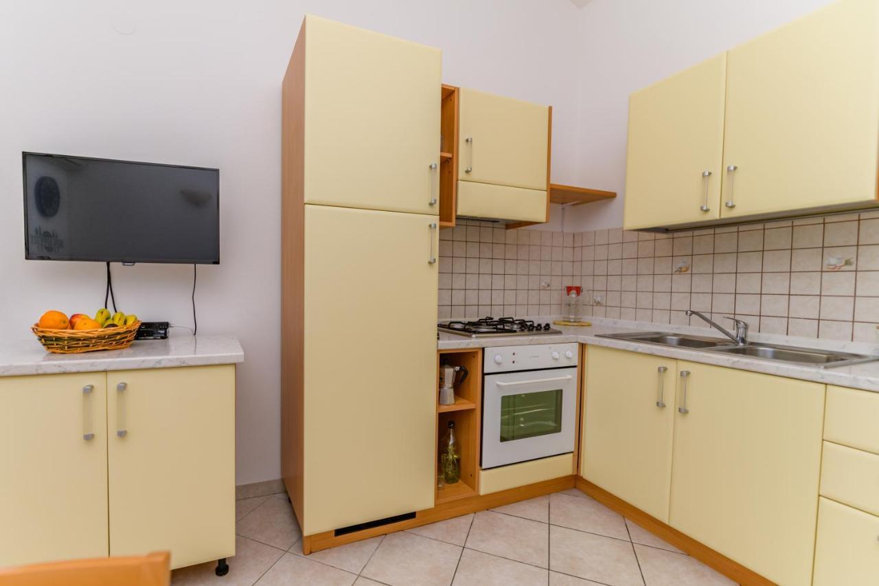 Apartmani Noris Martinšćica Eksteriør bilde