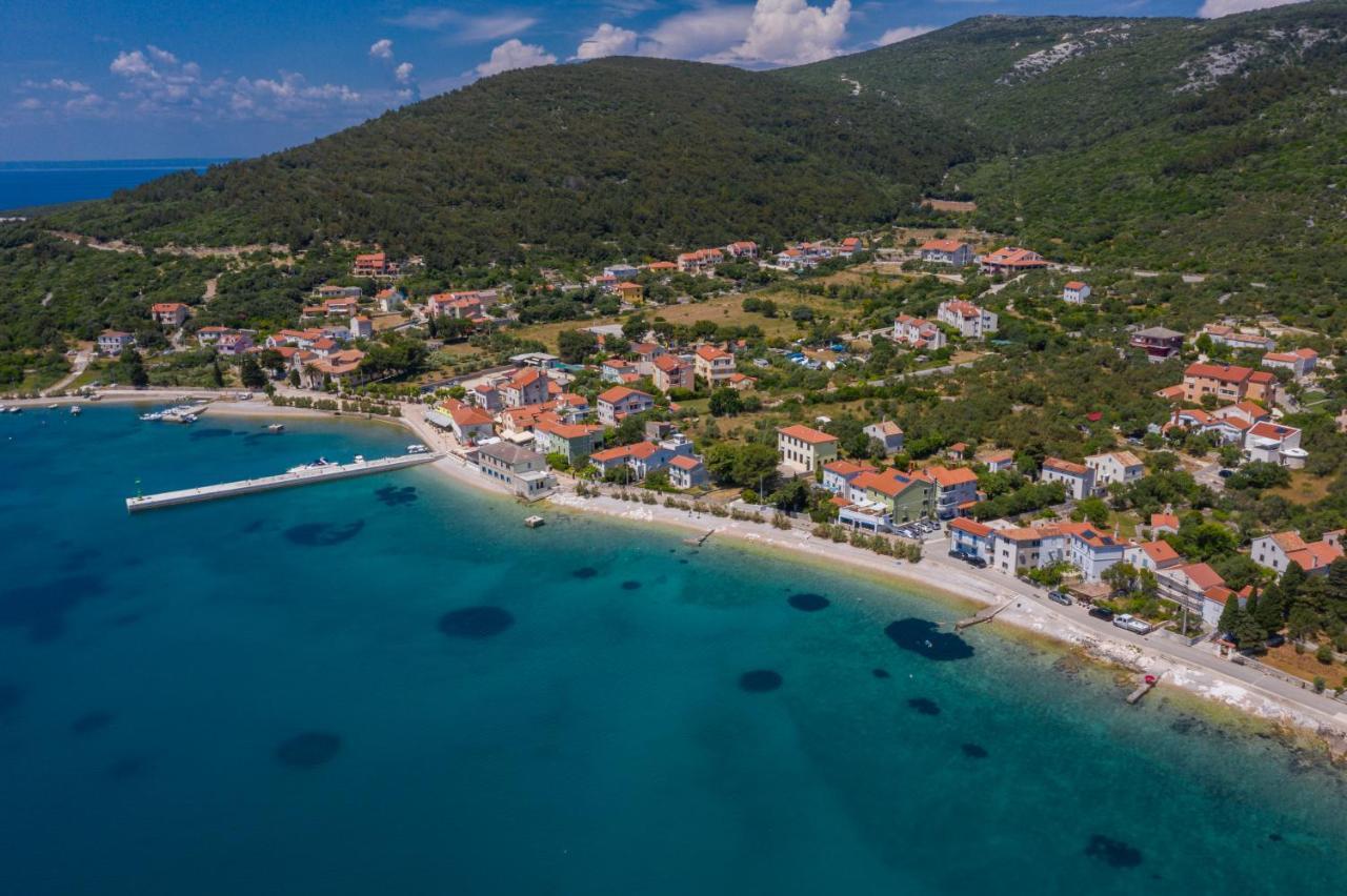 Apartmani Noris Martinšćica Eksteriør bilde